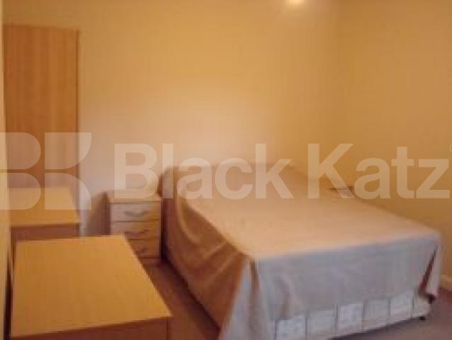 			2 Bedroom, 1 bath, 1 reception Flat			 Cleveland Street, WARREN STREET W1T